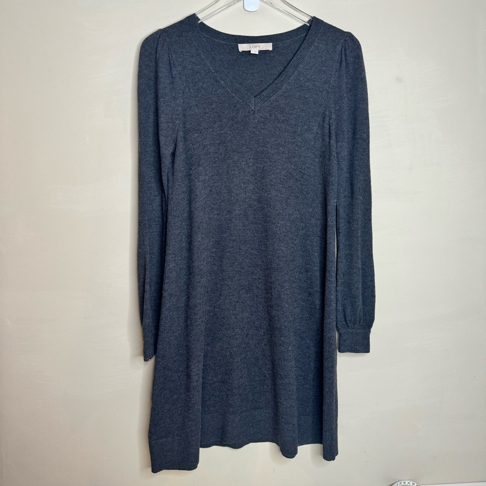 Ann Taylor Loft Sweater V Neck Dress size small